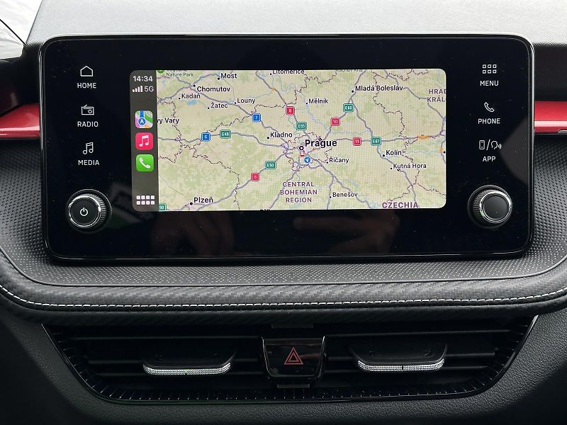 Škoda Fabia 1.0TSi DSG Monte Carlo 116PS B - fotka 31 z 43