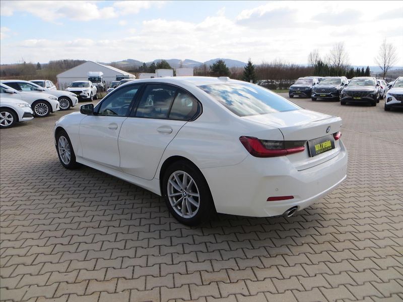 BMW Řada 3 2,0 318i 115kw LED, AUT, ČR - fotka 5 z 24