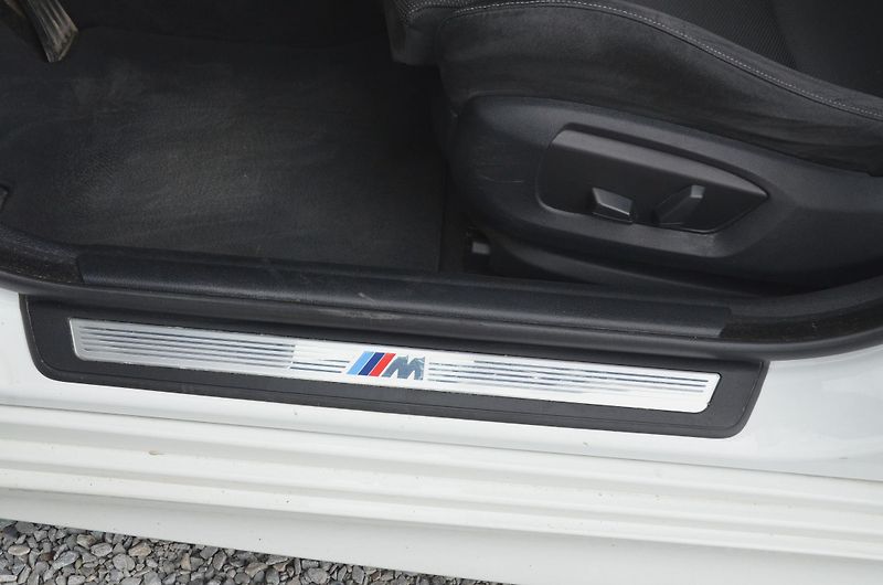 BMW Řada 5 (2016) 520d xDrive AT / ČR / M-PAKET - fotka 18 z 39
