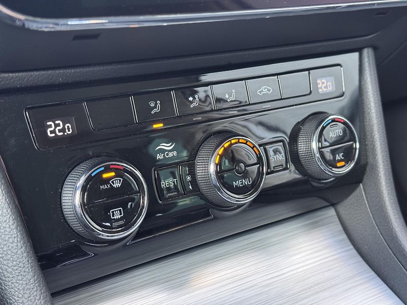 Škoda Superb (2022) 2.0TDi DSG, Style RZV - fotka 26 z 46
