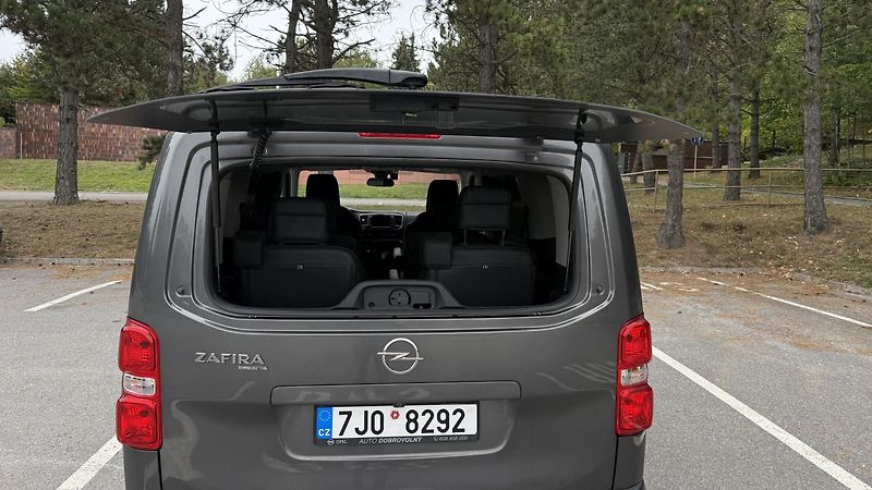 Opel Zafira (2022) - fotka 11 z 16