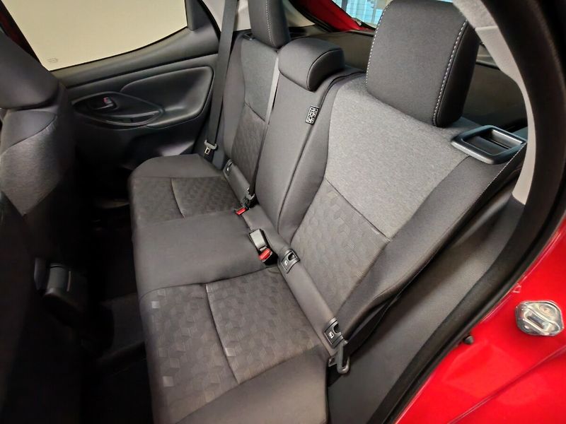 Toyota Yaris - fotka 17 z 33