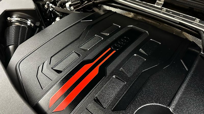 Audi SQ5 STAV NOVÉHO VOZU / ZÁRUKA  - fotka 44 z 44