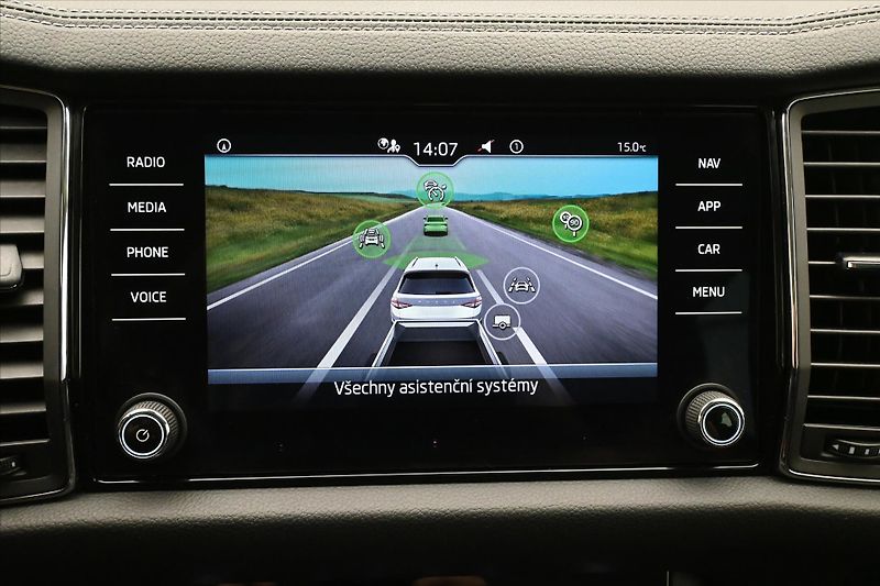 Škoda Kodiaq 2,0 TDI 110kW DSG Navi Tažné Z - fotka 19 z 31