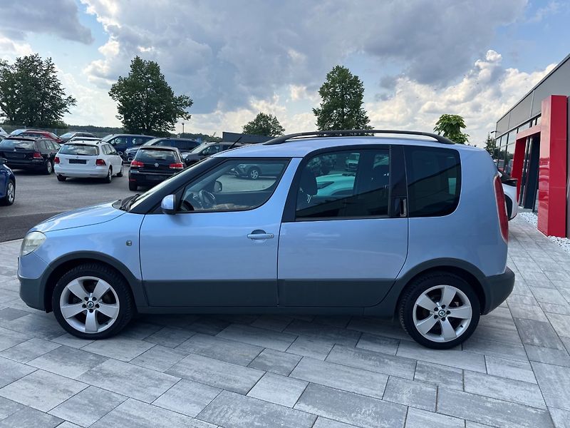 Škoda Roomster (2008) Scout 1.4i 63kW - fotka 8 z 34