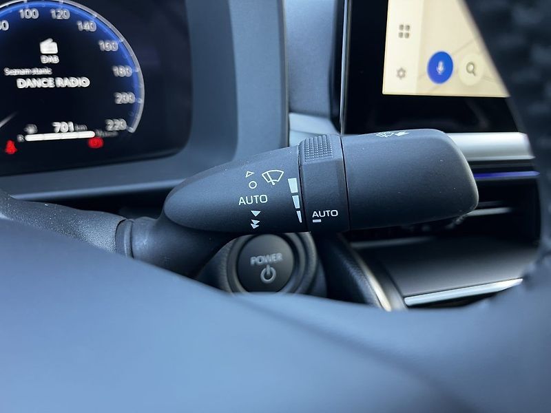 Toyota C-HR 2.0 Plug-in Hybrid Executive - fotka 26 z 34