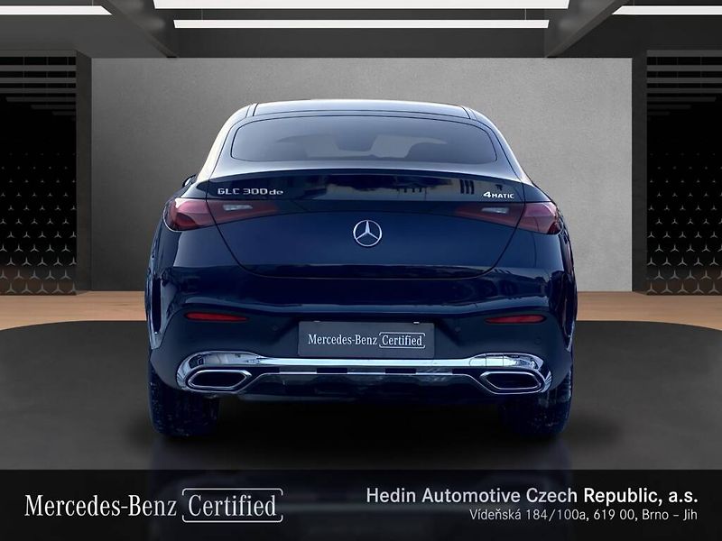 Mercedes-Benz GLC (2024) 300 de 4MATIC kupé - fotka 4 z 29