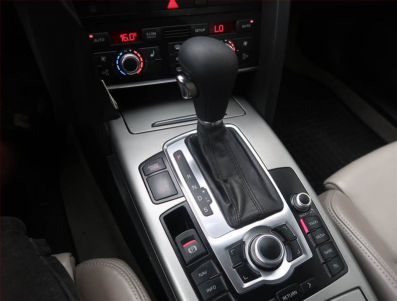 Audi A6 Allroad (2008) 2.7 TDI, 4X4, Automat, Navi - fotka 13 z 27
