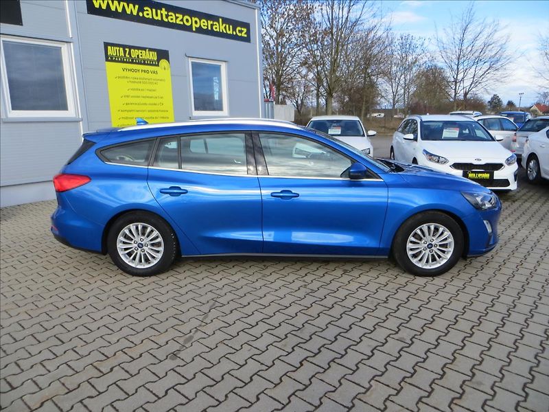 Ford Focus 1,0 EcoBoost 114kW Titanium ČR - fotka 9 z 25