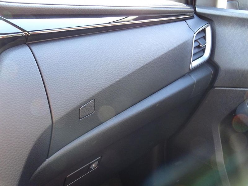 Isuzu D-Max V-Cross 1.9L 163K 4x4 6st. A/T - fotka 39 z 50