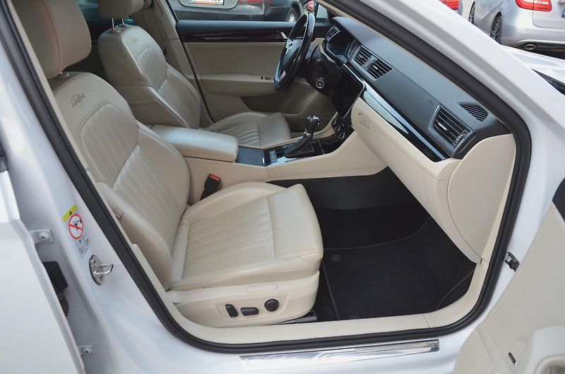 Škoda Superb (2017) 2.0 TSi 206kW DSG 4x4 L&K / ČR - fotka 15 z 50