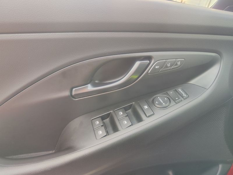 Hyundai i30 2.0 T-GDi/206kW N Performace - fotka 33 z 38