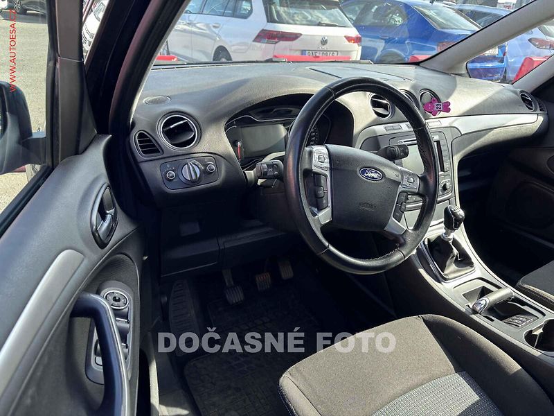 Ford Galaxy (2011) 1.6TDCi, AC - fotka 3 z 3