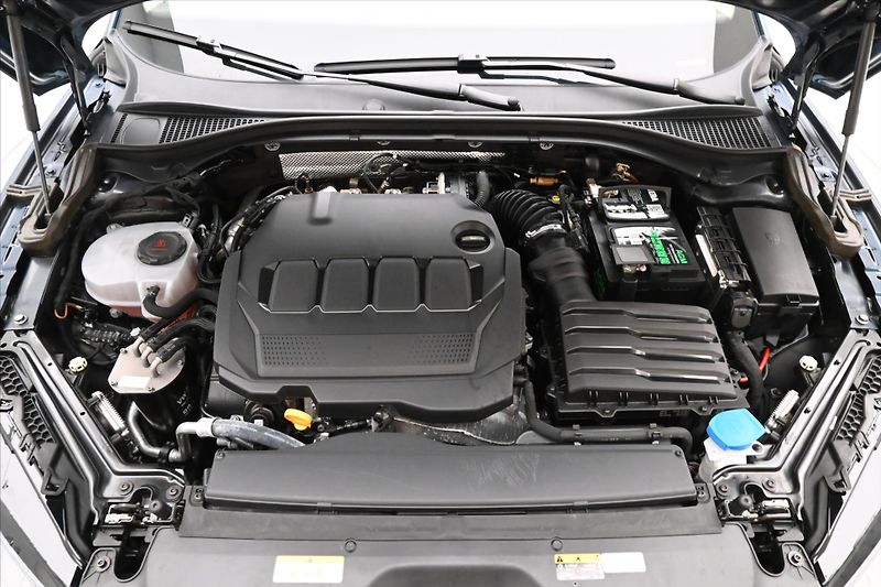 Škoda Superb 2,0 TDI 110kW DSG Style Záruka - fotka 9 z 33