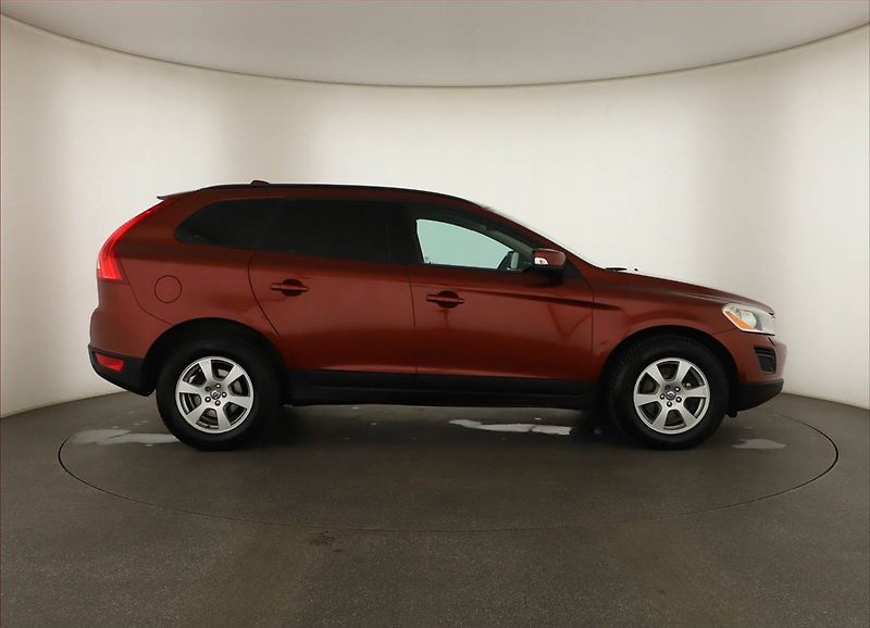 Volvo XC60 (2013) D4, Automat, Navi, Tempomat - fotka 6 z 16