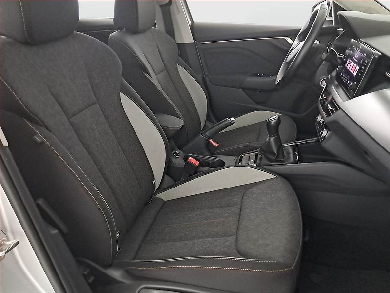 Škoda Scala (2023) Style 1.0 TSI, Serv.kniha - fotka 9 z 17