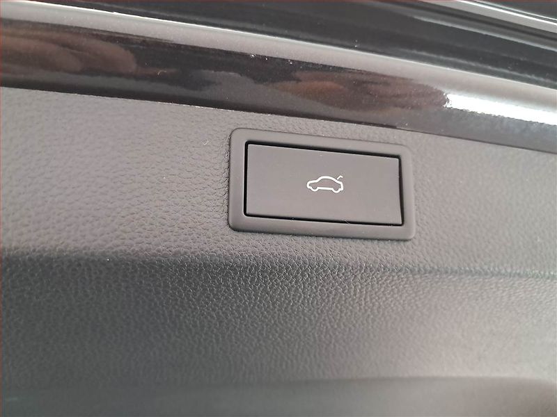 Škoda Karoq (2023) Ambition 1.0 TSI - fotka 20 z 21