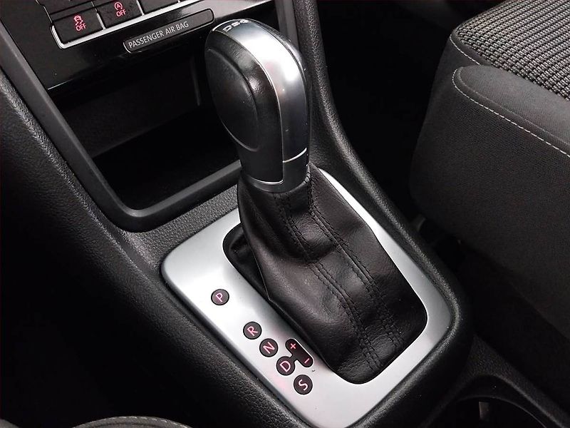 Volkswagen Sharan (2017) 2.0 TDI BMT - fotka 13 z 19