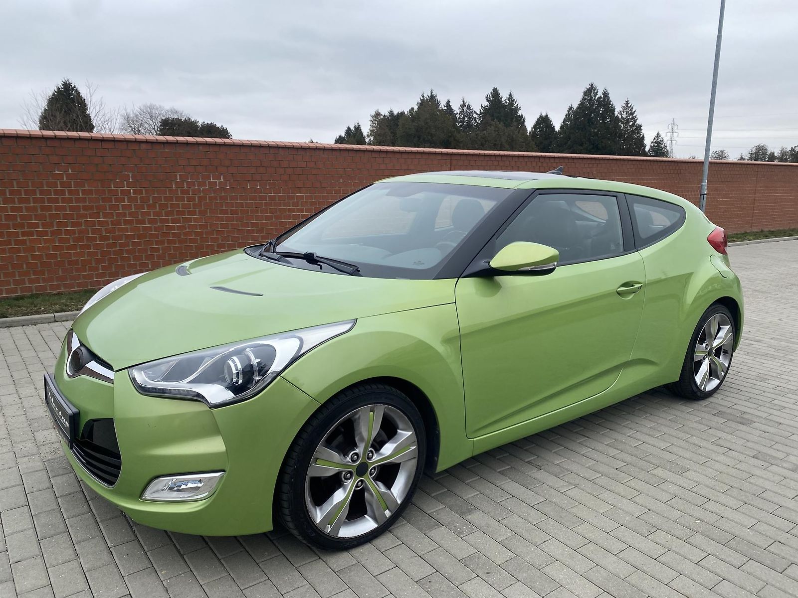 Hyundai Veloster 1.6i,PRÉMIUM, AUTOMAT,PLNÁ VÝB