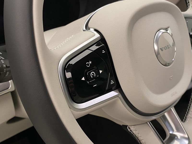 Volvo XC90 (2026) B5 AWD AUT BRIGHT PLUS 7míst - fotka 26 z 72