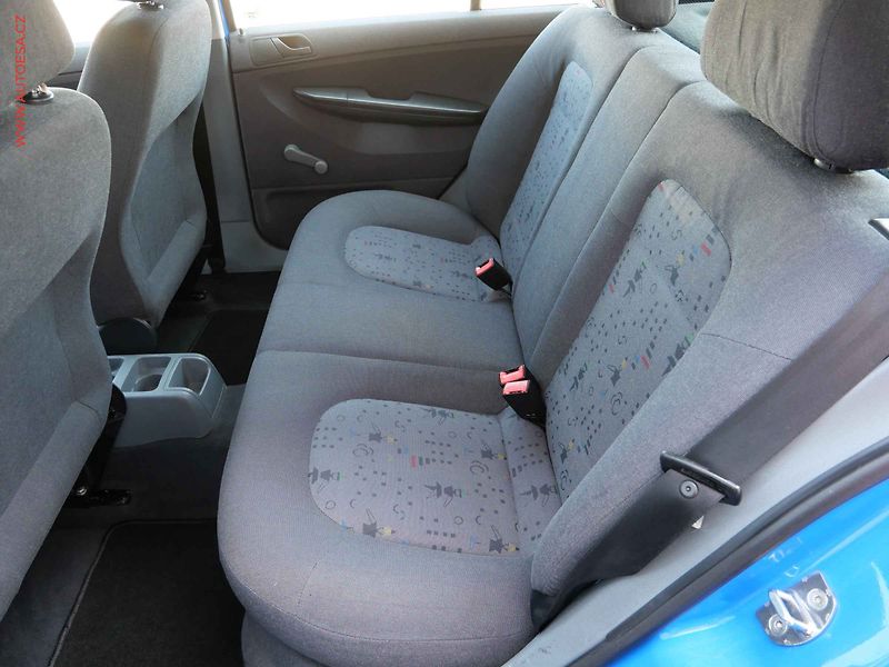Škoda Fabia (2002) 1.2 i, ČR, El.výbava, TZ - fotka 10 z 11