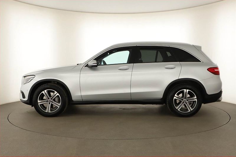 Mercedes-Benz GLC (2017) 250 4MATIC - fotka 3 z 20