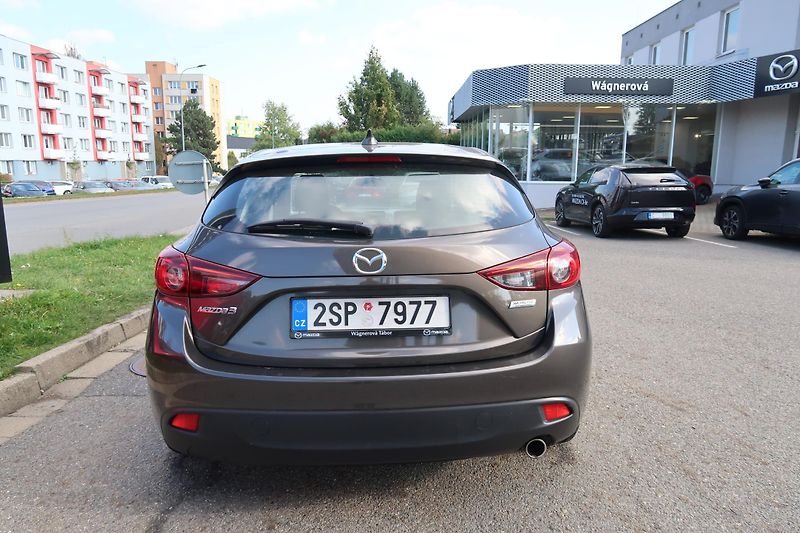 Mazda 3 (2014) HB 1,5 G100, 2 sady kol, ČR - fotka 9 z 28