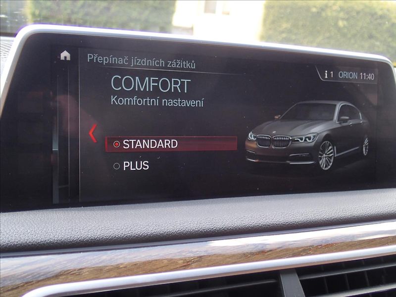 BMW Řada 7 3,0 740Ld ,XDRIVE - fotka 33 z 59