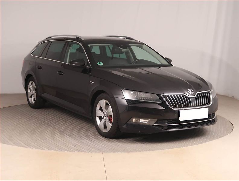 Škoda Superb (2016) Laurin&Klement 2.0 TDI - fotka 1 z 17