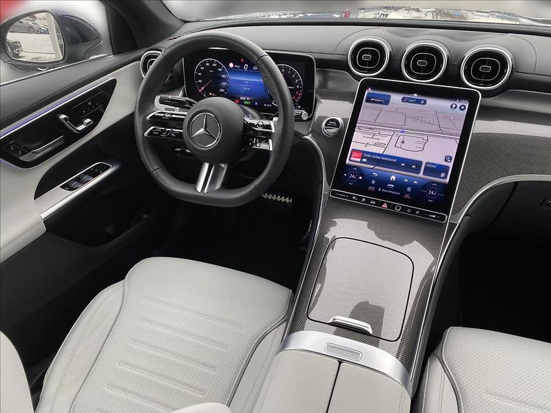 Mercedes-Benz GLC 300 de 4M kupé hybrid - fotka 13 z 29