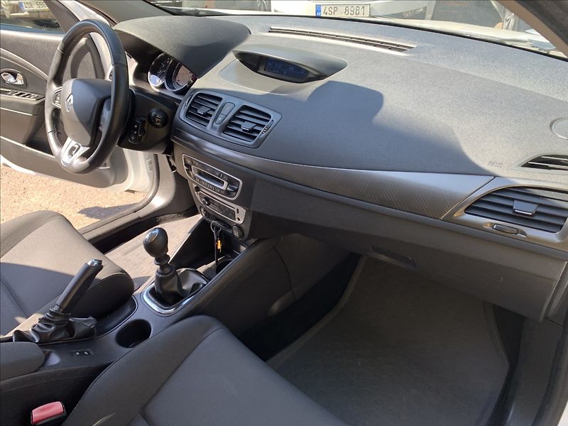 Renault Mégane 1,5 DCi ČR,SERVISKA - fotka 10 z 18