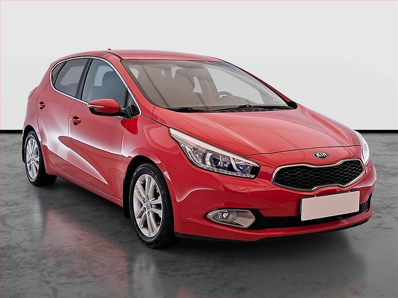 Kia Ceed (2015) 1.6 GDI, Navi, Tempomat - fotografie inzerátu