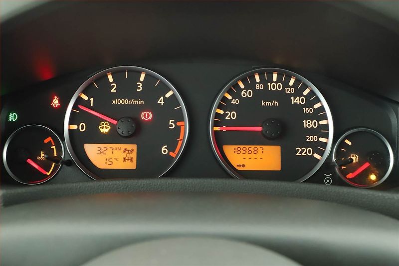 Nissan Pathfinder (2008) 2.5 dCi, 4X4, Tempomat - fotka 14 z 20
