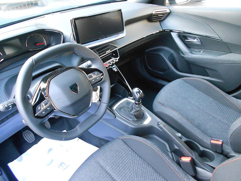Peugeot 2008  STYLE PureTech 100 MAN6 - fotka 5 z 6