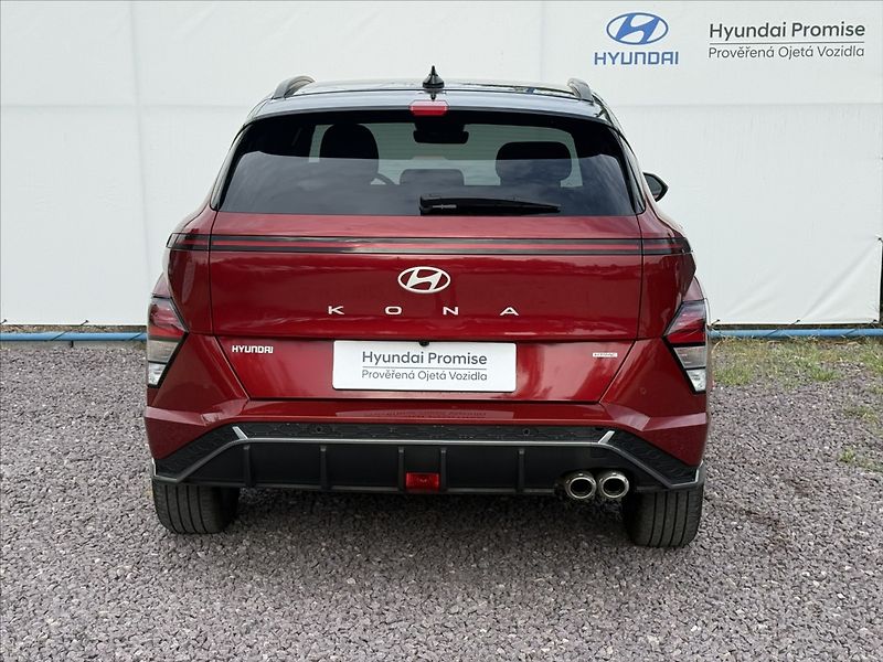 Hyundai Kona 1,6 T-GDI 125kW DCT N-Line 4WD - fotka 21 z 22