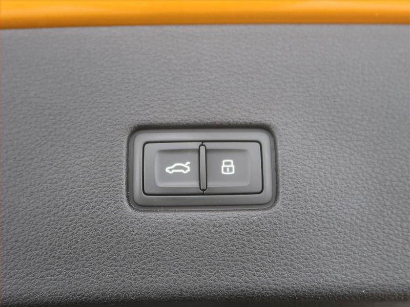 Audi Q8 (2018) 50 TDI - fotka 27 z 32