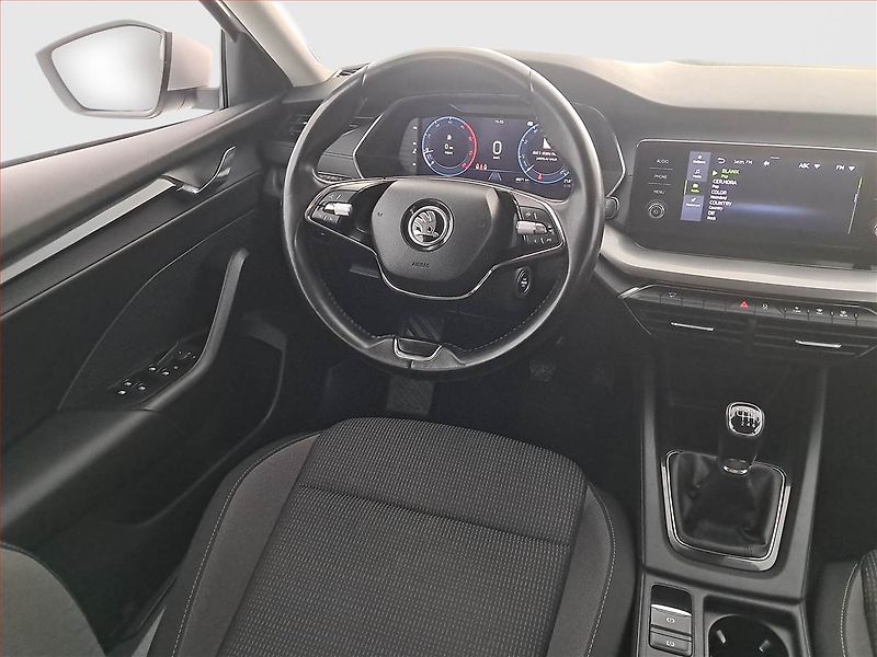 Škoda Octavia (2023) Ambition 2.0 TDI, ČR,1.maj - fotka 7 z 19