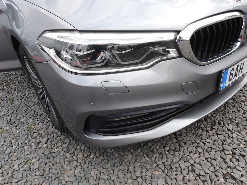 BMW Řada 5 (2017) 520D,Sportline.1.maj,Koup.ČR, - fotka 36 z 44