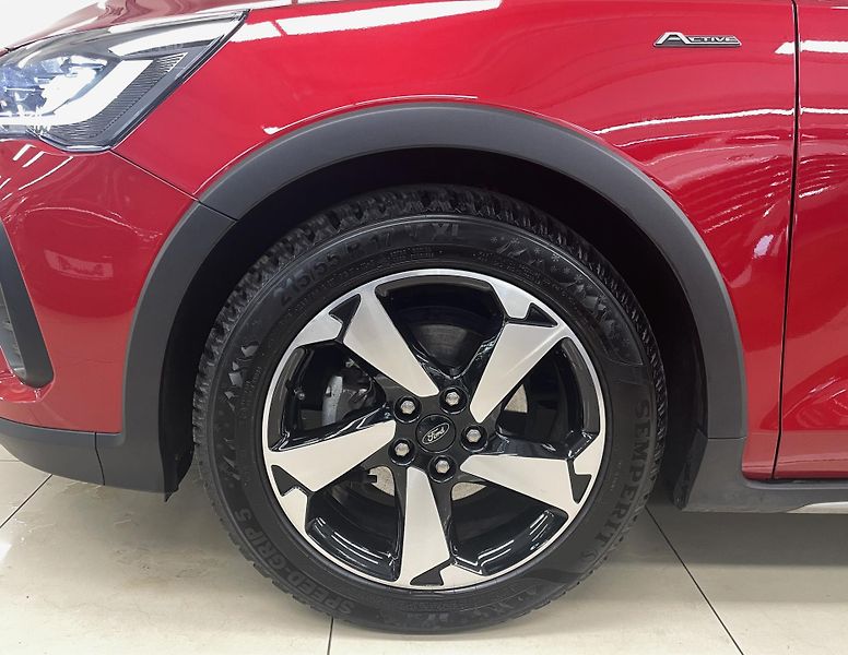 Ford Focus 1.0 EcoBoost  Active X AT, ČR - fotka 23 z 29