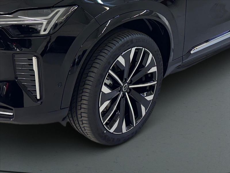 Volvo XC90 (2026) 2,0  B5 Plus Bright - fotka 6 z 15