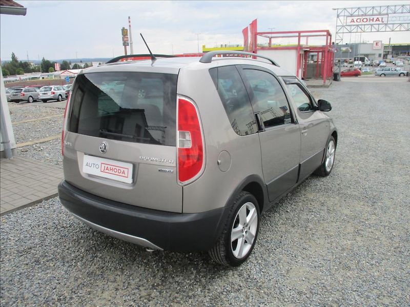 Škoda Roomster 1,2 TSi, Scout,DSG,klima,s.kn, - fotka 8 z 41