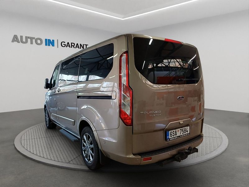 Ford Tourneo Custom (2023) 2,0 125 kW Titanium X - fotka 5 z 15