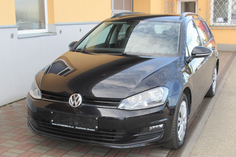 Volkswagen Golf 1.6 TDI 4MOTION AUT. KLIMA - fotka 7 z 21