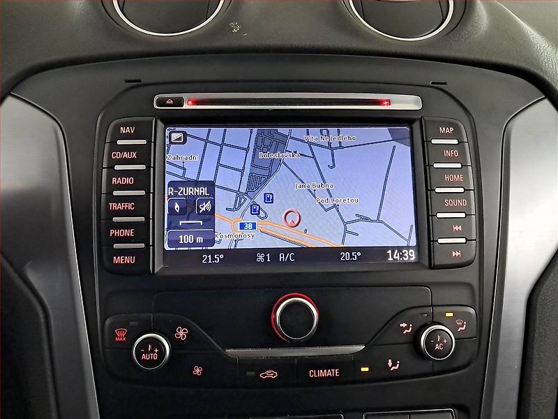 Ford Mondeo (2014) 2.0 TDCi, Xenony, Tempomat - fotka 13 z 19