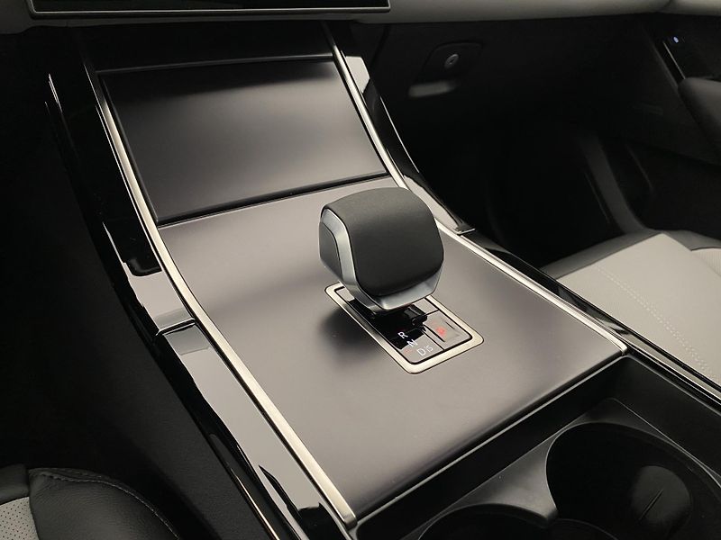 Land Rover Range Rover Velar D300 Dynamic SE REZERVACE - fotka 33 z 61