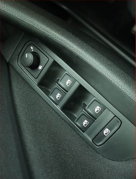 Škoda Kamiq (2023) Ambition 1.5 TSI - fotka 16 z 16