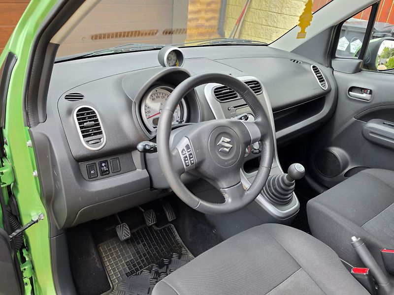 Suzuki Splash 1.2i 63kW KLIMA*REZERVACE* - fotka 11 z 46