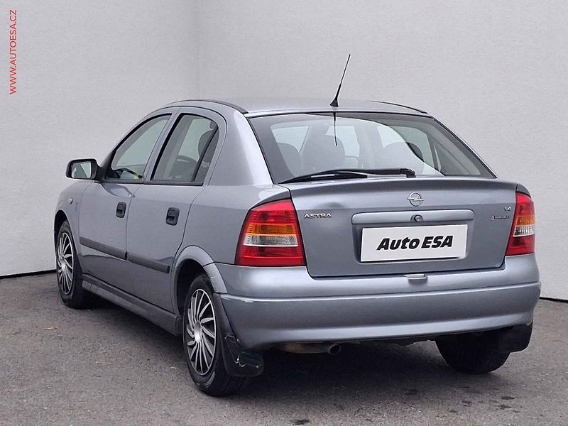 Opel Astra (2004) 1.4i, 2.maj,ČR, STK2/28 - fotka 6 z 15