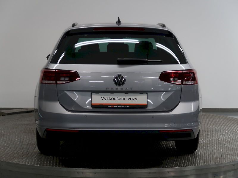 Volkswagen Passat (2023) BUSINESS PREMIUM 2.0TDI 90KW T - fotka 9 z 37