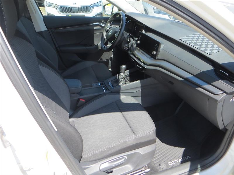 Škoda Octavia 1,5 TSI 110kW Ambition ČR - fotka 10 z 22